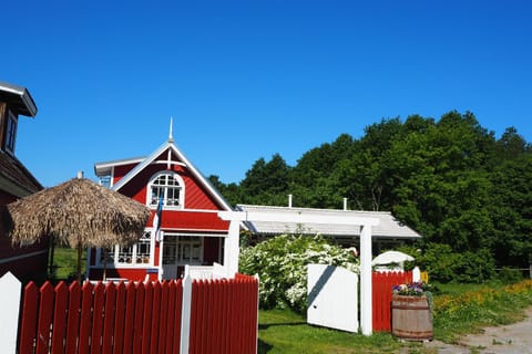 Leesi Külalistemaja Bed and Breakfast in Harju County, Estonia