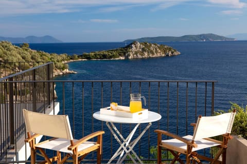 Villa Kalamos - Modern Villa in Sivota Bay with Direct Access to Sea Villa in Lefkada, Lefkada Municipality, Greece