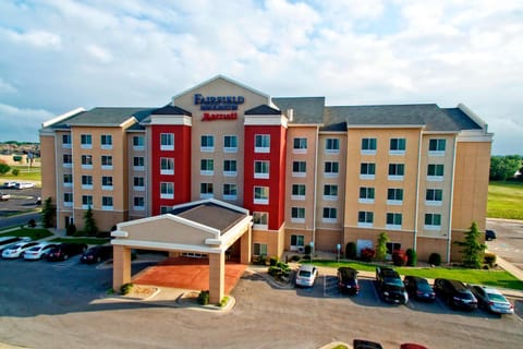 Fairfield Inn & Suites by Marriott Oklahoma City NW Expressway/Warr Acres Hotel in Warr Acres