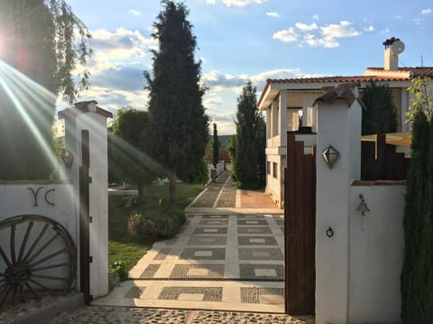 Facade/entrance, Neighbourhood, Garden view