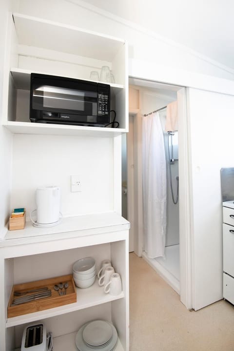 Shower, Kitchen or kitchenette