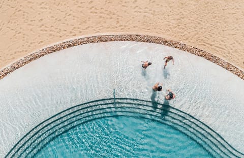 Swimming pool, Family