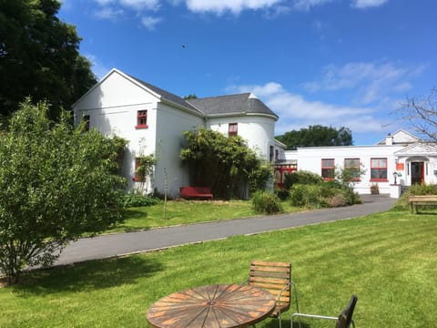 Property building, Facade/entrance, Garden