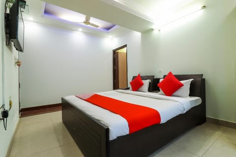 Hotel Sai Vatika Guest House Hotel in Lucknow