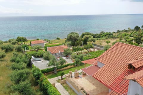 Property building, Day, Natural landscape, Bird's eye view, Sea view