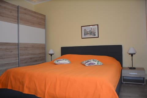 Apartments Orange Lovran Apartment in Lovran