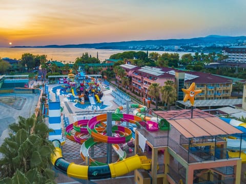 Lonicera World - Ultra All Inclusive Resort in Antalya Province