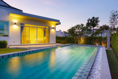 Garden, Balcony/Terrace, Pool view, Swimming pool