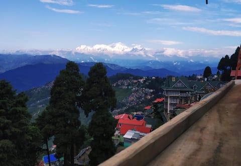 Darjeeling Heights - A Boutique Mountain View Homestay Vacation rental in Darjeeling