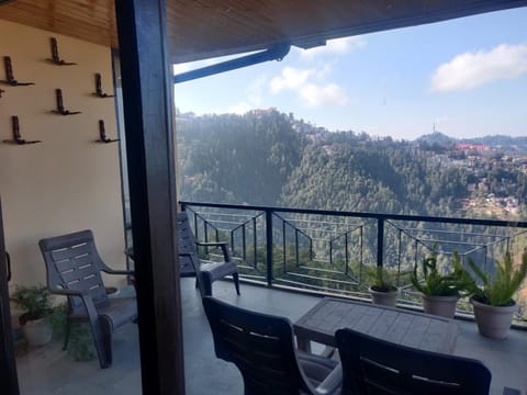 The Oaktree House Hotel in Shimla