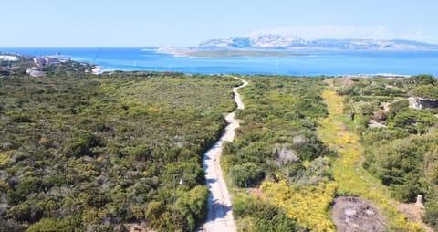 Nearby landmark, Neighbourhood, Natural landscape, Mountain view, Sea view