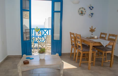 Balcony/Terrace, Living room, Dining area, Sea view