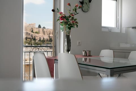 Dining area, Landmark view