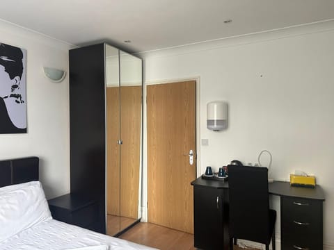 3 Luxury En-suite Bedrooms Urlaubsunterkunft in Cardiff