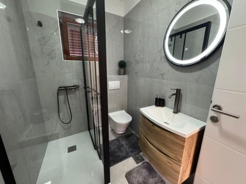 Apartmani Meri Apartment in Tisno