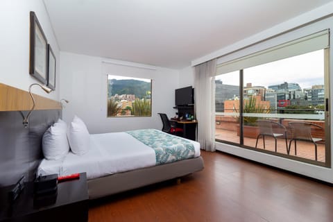 Hotel Madisson Inn Luxury By GEH Suites Hotel in Bogota