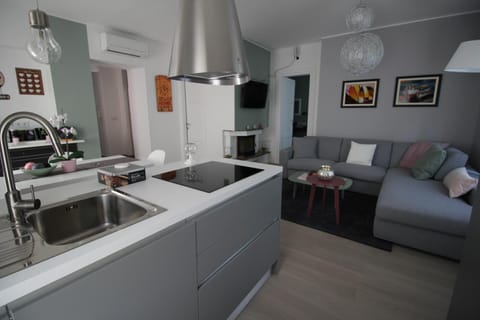 Apartman Stoosova Deluxe Condo in City of Zagreb