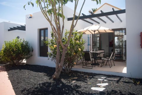 Patio, Dining area