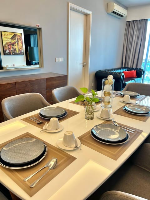 LUXURY 3BR Penthouse I The Shore Hotel & Residence I Seaview I Poolview I 6-9Pax Condo in Malacca