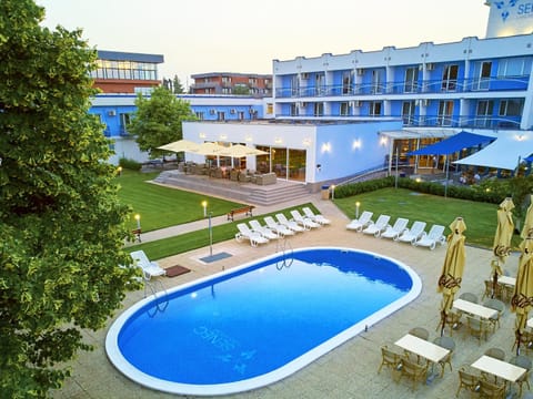 Pool view, Swimming pool