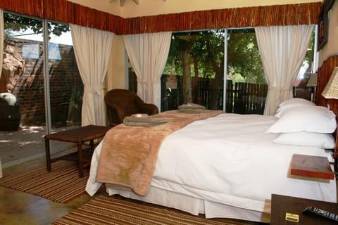 Flintstones Guest House Fourways Bed and Breakfast in Sandton