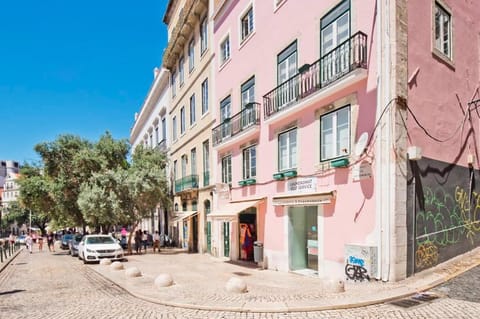 Residencial Geres Alojamiento y desayuno in Lisbon