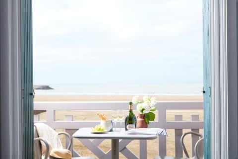 Balcony/Terrace, Beach