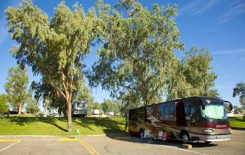 RV Park - Riverside Resort Campingplatz /
Wohnmobil-Resort in Bullhead City
