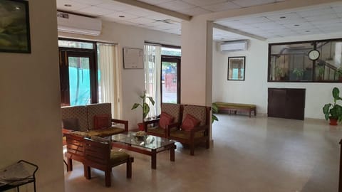 YWCA International Guest House Bed and Breakfast in New Delhi
