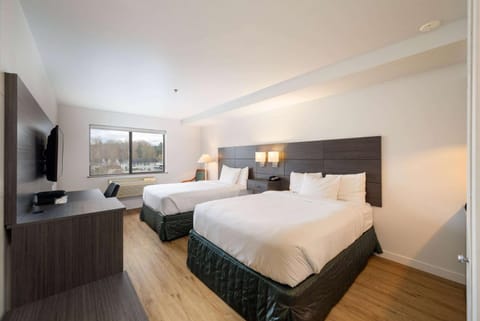Baymont INN & Suites by Wyndham Hotel in Bellingham