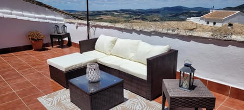 Natural landscape, View (from property/room), Balcony/Terrace, Mountain view