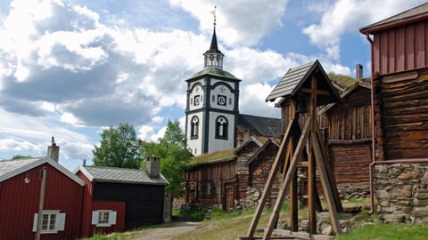 Neighbourhood, Landmark view