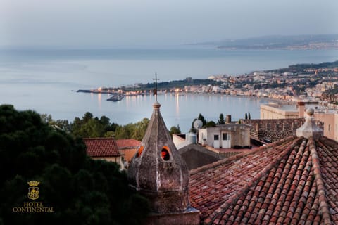 City view, Landmark view, Sea view