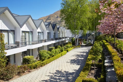 Nugget Point Resort and Spa Hotel in Queenstown