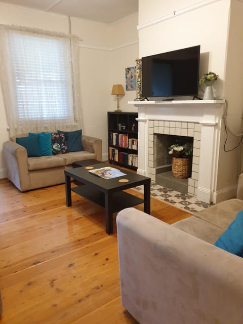 Library, TV and multimedia, Living room, Seating area