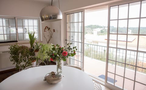 Communal lounge/ TV room, Balcony/Terrace