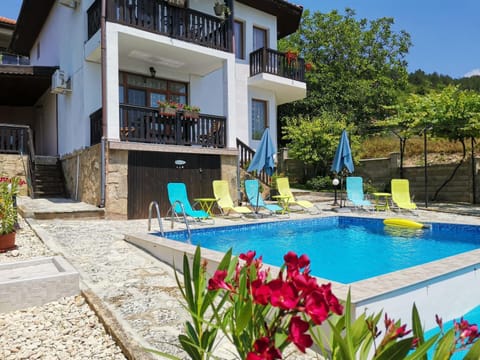 Patio, Spring, View (from property/room), Garden view, Pool view, Swimming pool, sunbed