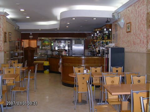 Restaurant/places to eat, Continental breakfast