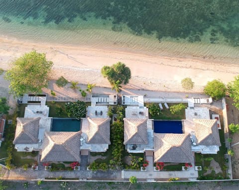 Star Sand Beach Resort Villa in Central Sekotong