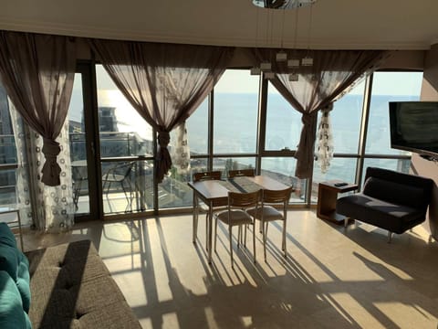 Luxury Inn Orbi Appartement in Batumi