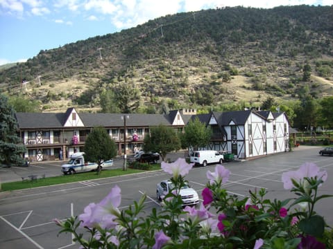 Silver Spruce Inn Motel in Glenwood Springs