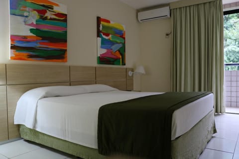 Bed, Photo of the whole room, Bedroom, air conditioner