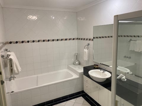 Xanadu Resort Hotel flat in Surfers Paradise