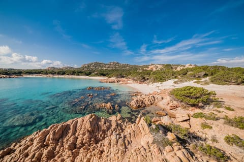 Nearby landmark, Off site, Natural landscape, Summer, Beach