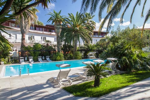 Natural landscape, Swimming pool