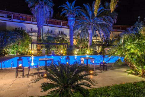 Night, Garden, Pool view, Swimming pool