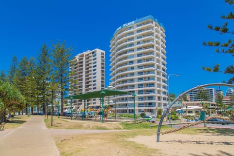 Columbia Beachfront Apartments on Rainbow Bay Apartahotel in Tweed Heads