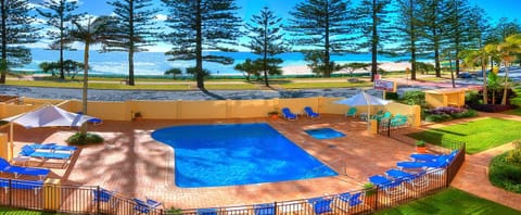 Columbia Beachfront Apartments on Rainbow Bay Appartement-Hotel in Tweed Heads