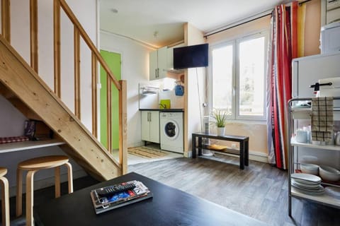 Communal lounge/ TV room, TV and multimedia, Kitchen or kitchenette, Living room, Communal kitchen