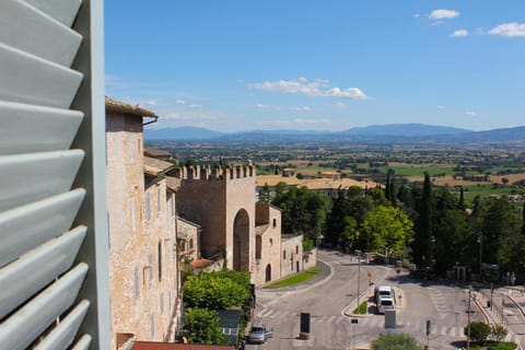 City view, Landmark view, Mountain view